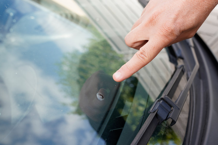 Un pare-brise, une assurance lors des accidents
